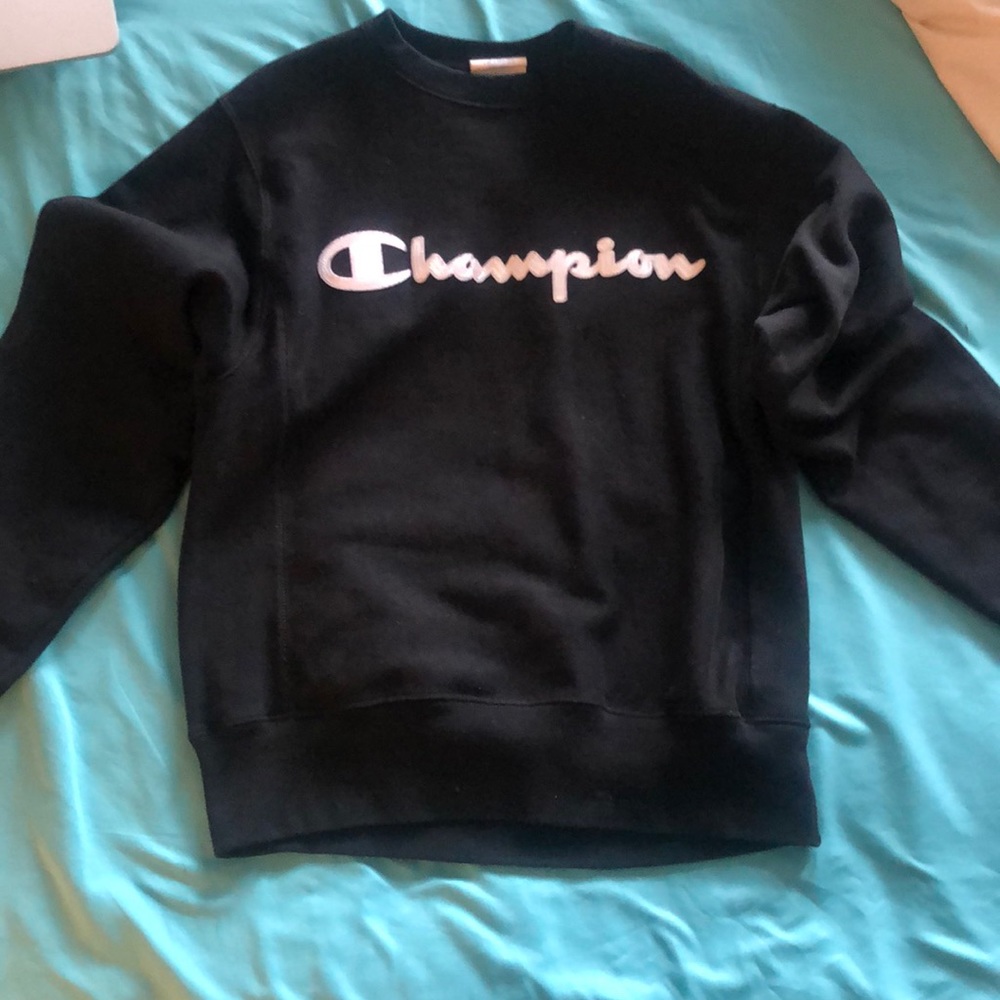 Champion Sweater - Picture 1 of 3